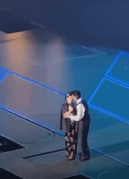 刘德华回应演唱会踏空事件：那是最危险的一次，我也紧张