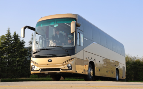 中国客车出海新篇！苏州金龙新V系客车硬核配置征服国际用户！