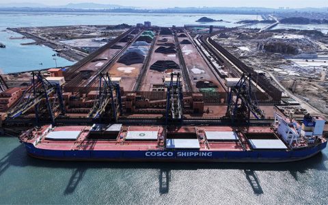 首条“丝路海运”铁矿石航线运量突破1000万吨