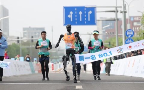 人形机器人半马前三出炉：天工Ultra、松延动力N2、行者二号