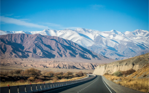 交通运输部：五一假期高速5天免费 高峰时段有这些