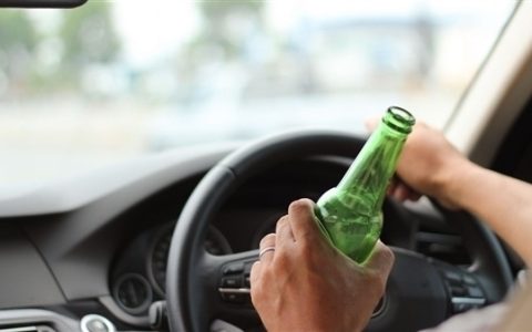 吓到当场醒酒！男子酒后请来的代驾不仅酒驾还没驾照