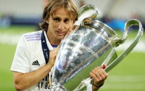 莫德里奇宣布离开皇马