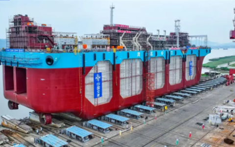 “湾区伶仃”号养殖工船成功下水：大湾区将实现“吃鱼自由”