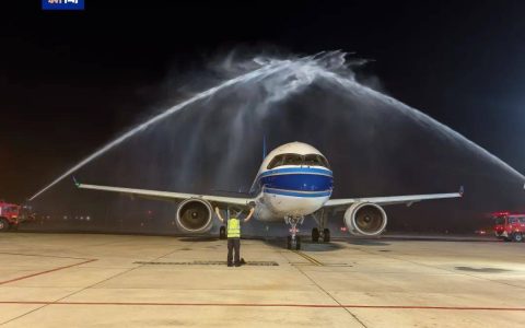 C919执飞航线上新！