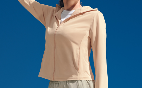 炎夏穿衣难，这些高功能·多场景服饰才是真王牌