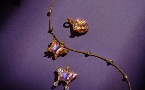 “动态金饰”成新爆点？新品上线爆发2000万！周大生凭「会动的金蝴蝶」引爆七夕！