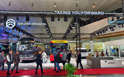 金旅全新一代高端客车亮相世界客车博览会