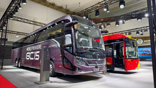 金旅全新一代高端客车亮相世界客车博览会