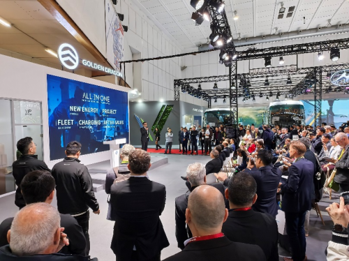 金旅全新一代高端客车亮相世界客车博览会