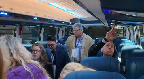 致敬每一程跨越山海的抵达！金旅豪华电动大巴亮相比利时客车展