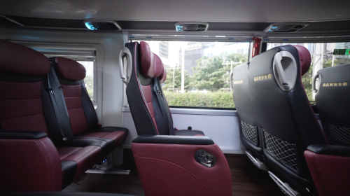 深港联动高端出行标杆！苏州金龙新V系打造湾区文旅“新名片”