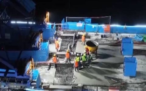 架梁、合龙、试运行！我国高铁重点工程齐刷进度条