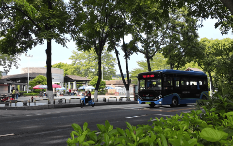 一程山水，半城温柔！坐苏州金龙纯电公交慢游客都梅州