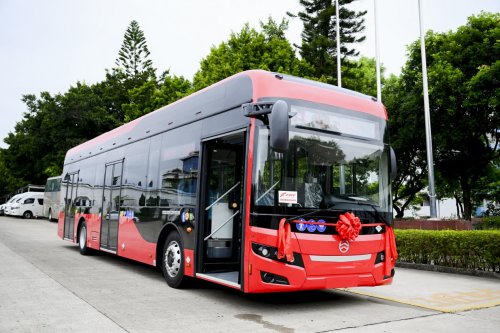 实力圈粉欧洲！金旅天然气公交批量远销塞尔维亚