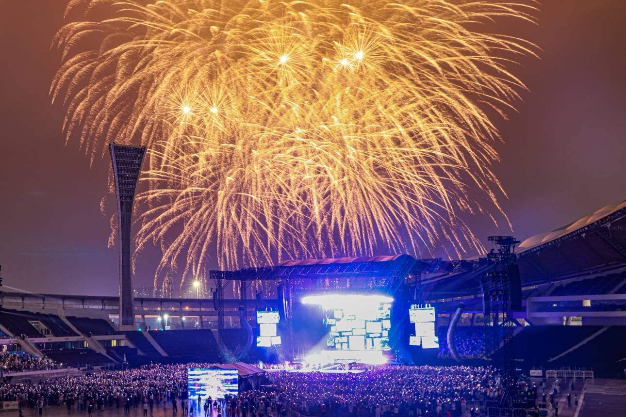 国际天后收官巡演点亮椰城夜空 青岛纯生助力自贸港封关前夕文旅盛宴