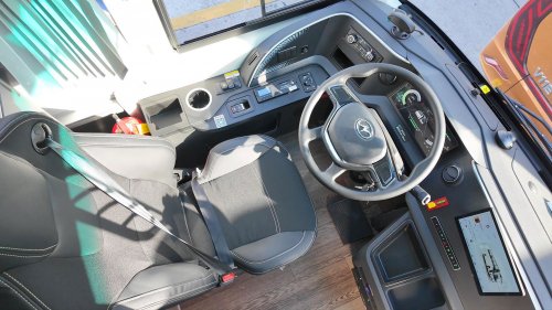 批量纯电新V系上线！苏州金龙携手南通汽运共启绿色客运新篇章