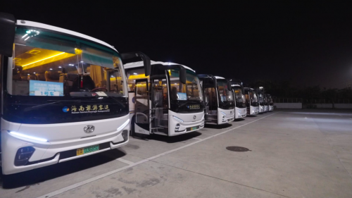 绿动自贸港 悦享新体验：苏州金龙助力康志客运领航海南入境高端游
