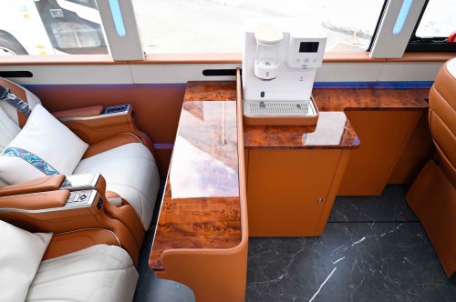 苏州金龙“公路和谐号”:打造高端商旅客运新标准插图6 苏州金龙“公路和谐号”:打造高端商旅客运新标准