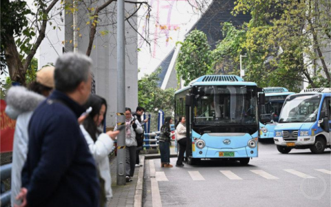 小公交大民生！苏州金龙微巴持续加码重庆“幸福出行”最后一公里