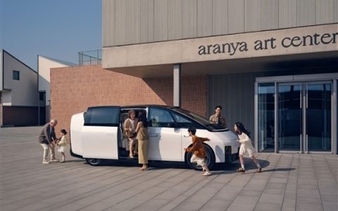 连续三年盈利！理想汽车2025年净利润11亿元：全年销量破40万