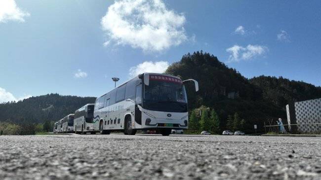 客旅新生态，共启新V来：苏州金龙精品战略重塑重庆出行新格局
