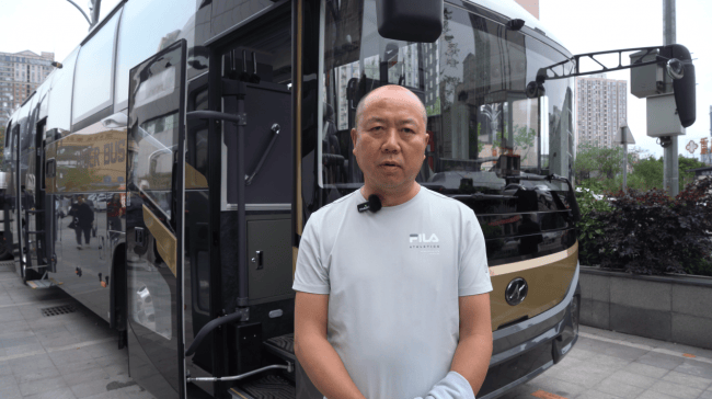 客旅新生态，共启新V来：苏州金龙精品战略重塑重庆出行新格局